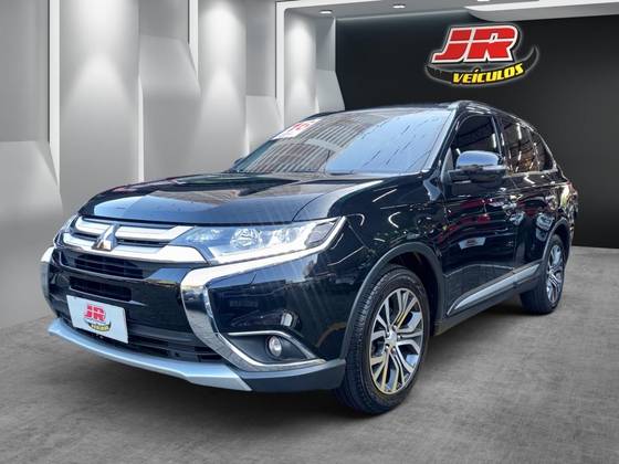 MITSUBISHI OUTLANDER 2.2 4X4 16V DIESEL 4P AUTOMÁTICO MITSUBISHI OUTLANDER 2.2 4X4 16V DIESEL 4P AUTOMÁTICO